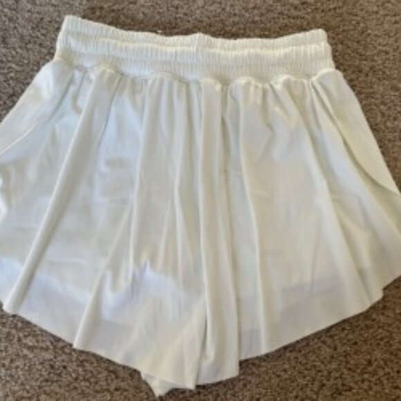 Gilly Hicks Size S White  Go Energized Shorts - Picture 4 of 4